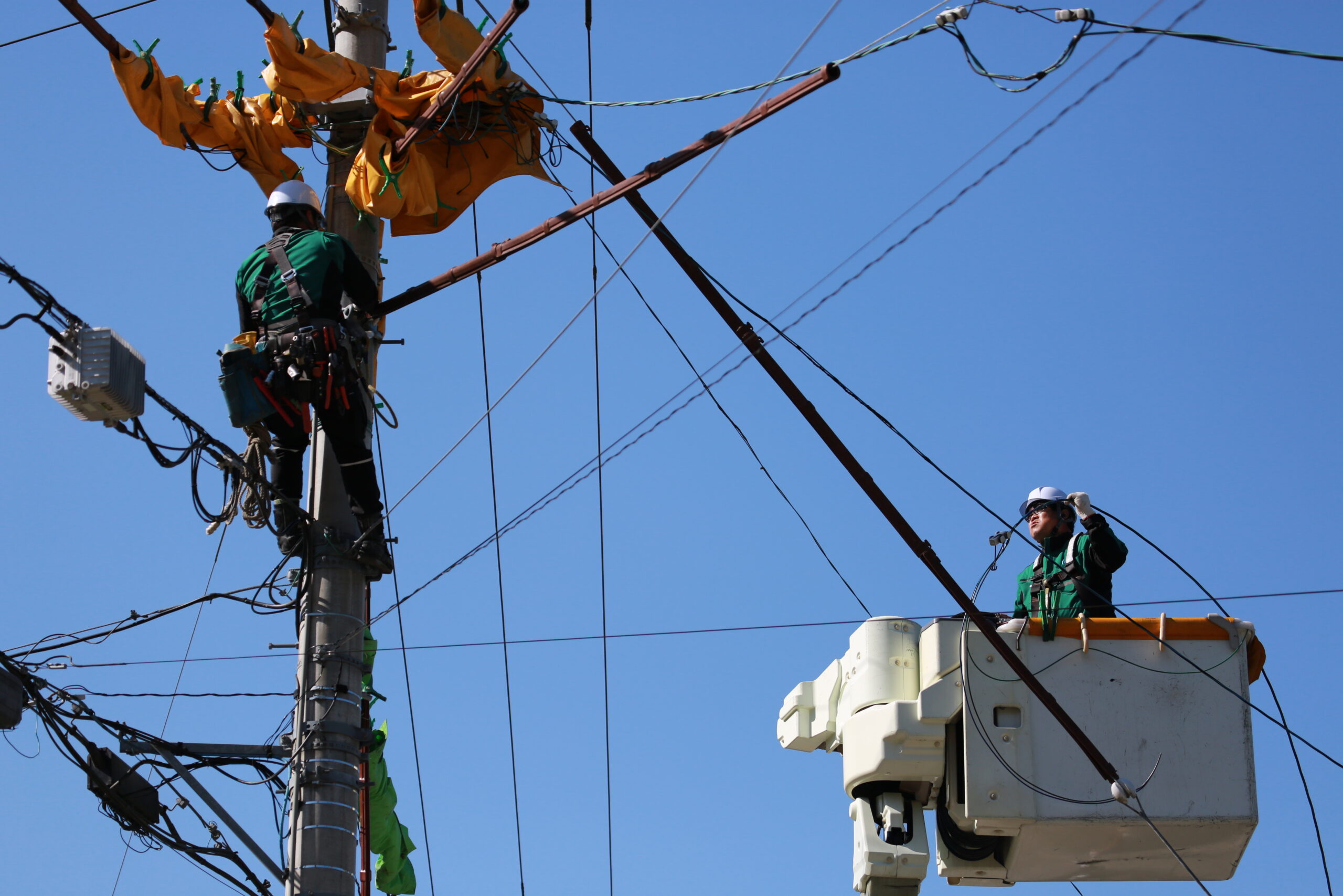 市内引込線・計器取替工事 施工写真1