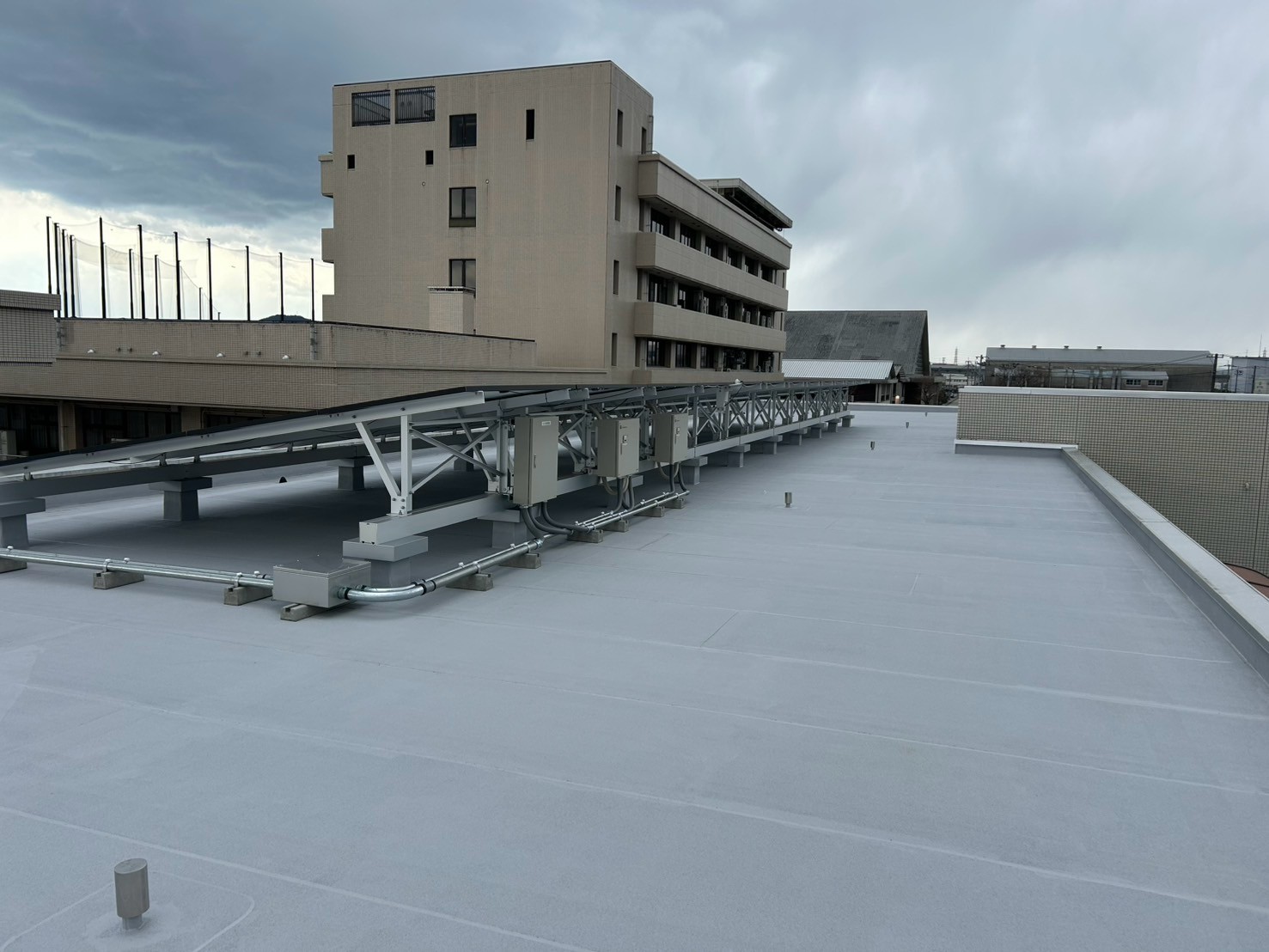 公電第6-8号　地域職業訓練センター太陽光発電設備設置工事 施工写真2